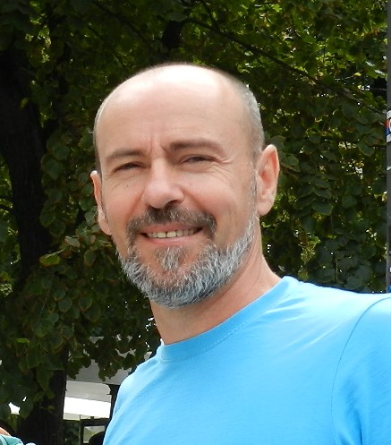 Efremov Andrei Vladut — artist vitraliu